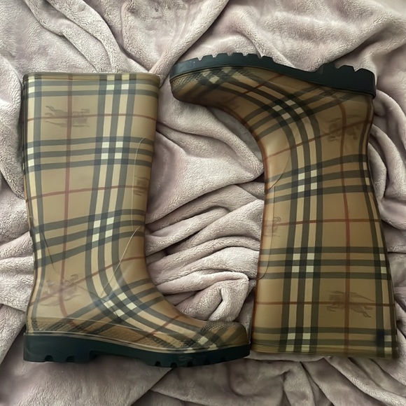 Burberry Rain Boots - Picture 2 of 5